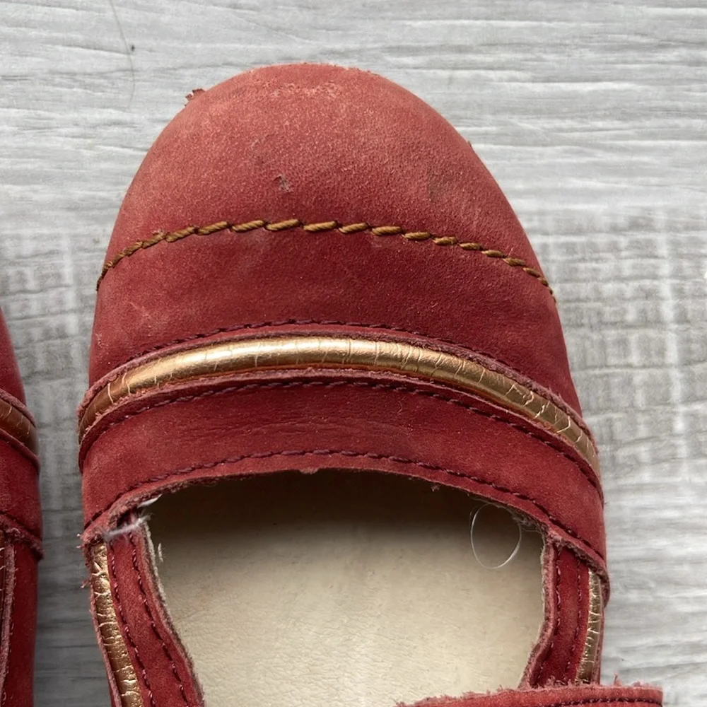 Umi girl’s shoes, size 26.